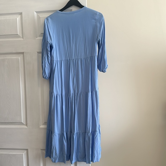 TIERED MIDI DRESS - Picture 5 of 7